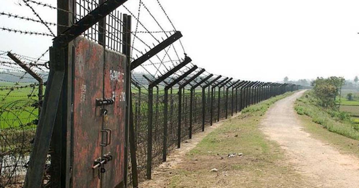 ভারতে আটক ১৮ বাংলাদেশিকে বিজিবির কাছে হস্তান্তর