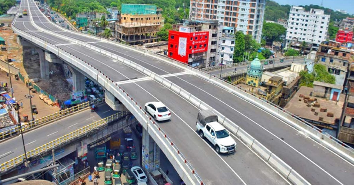 বদলের হাওয়া নগরীর বহুতল ভবনে