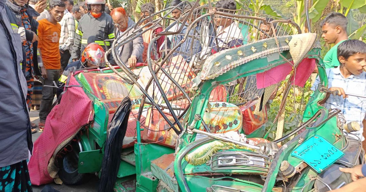 শেরপুরে বাস-সিএনজি অটোরিকশা সংঘর্ষ, প্রাণ গেল ৫ জনের