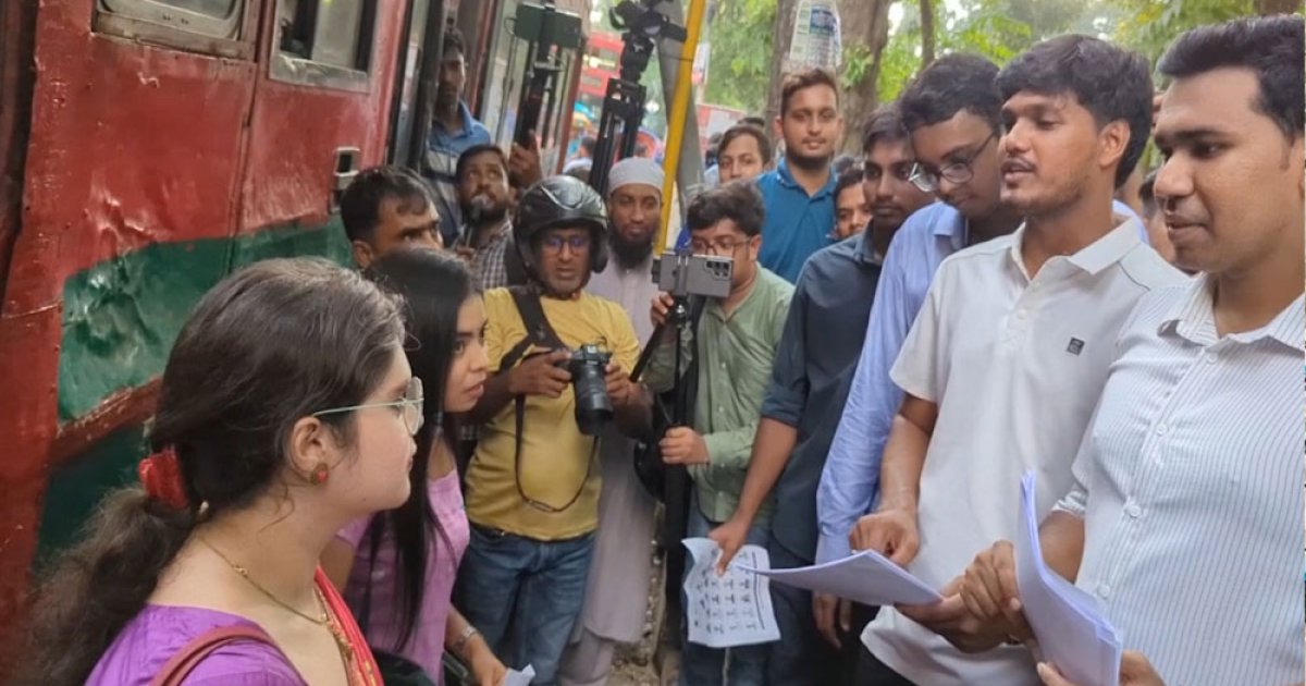 ডাকসু নির্বাচনের প্রচার-প্রচারণায় সরগরম ঢাবি ক্যাম্পাস