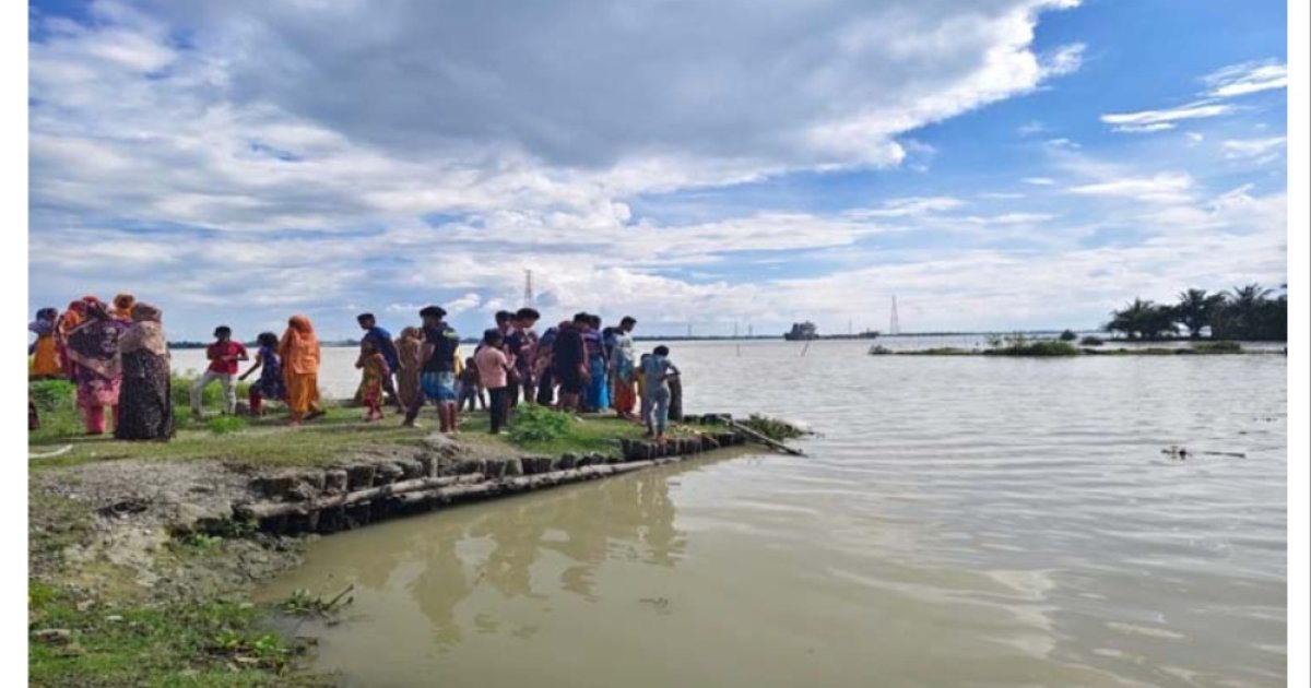খুলনায় নদী থেকে বস্তাবন্দি মরদেহ উদ্ধার