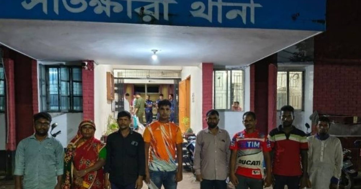 সাতক্ষীরা সীমান্ত দিয়ে ৫ বাংলাদেশিকে ফেরত দিলো বিএসএফ