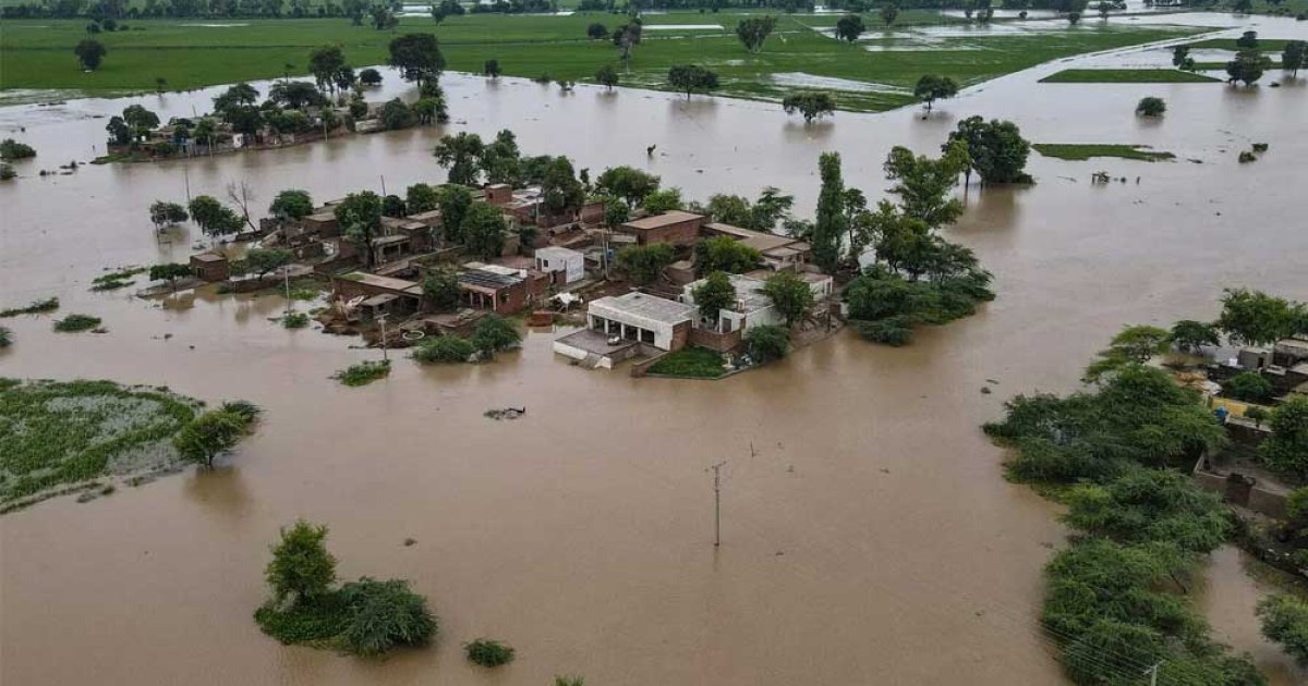 ভারতের বাঁধ খুলে দেওয়ার অভিযোগ, ভয়াবহ বন্যার ঝুঁকিতে পাকিস্তান