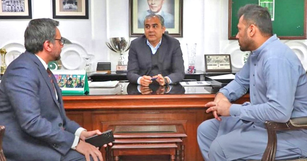‘চেয়ার বদল খেলা’য় জর্জরিত পাকিস্তানের ক্রিকেট