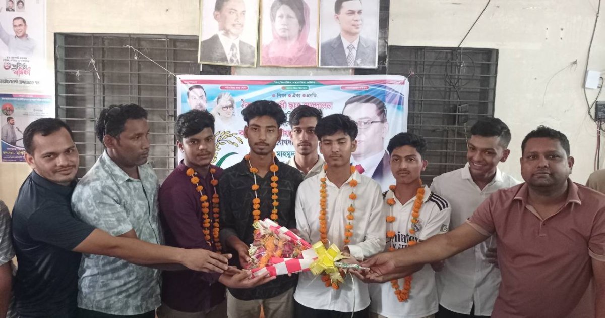 আমতলীতে ছাত্রদলে যোগ দিলেন এনসিপির ৪ প্রতিনিধি