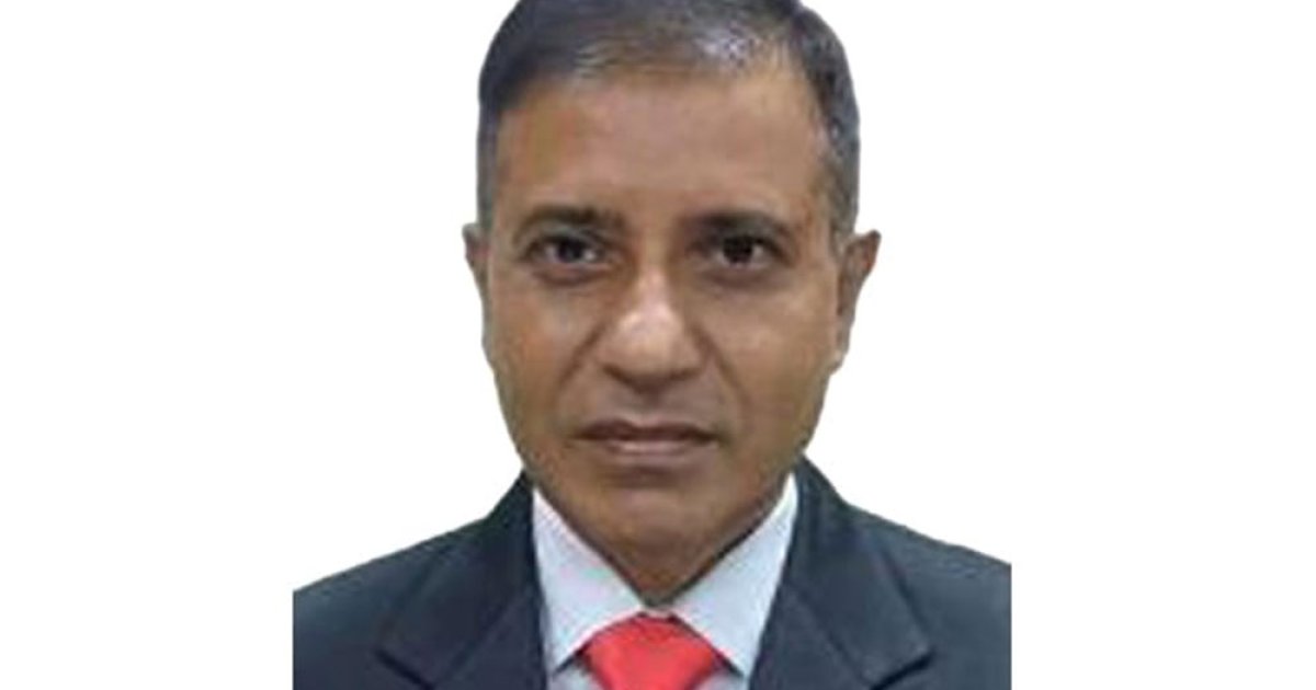 আইন মন্ত্রণালয়ের নতুন সচিব লিয়াকত আলী মোল্লা