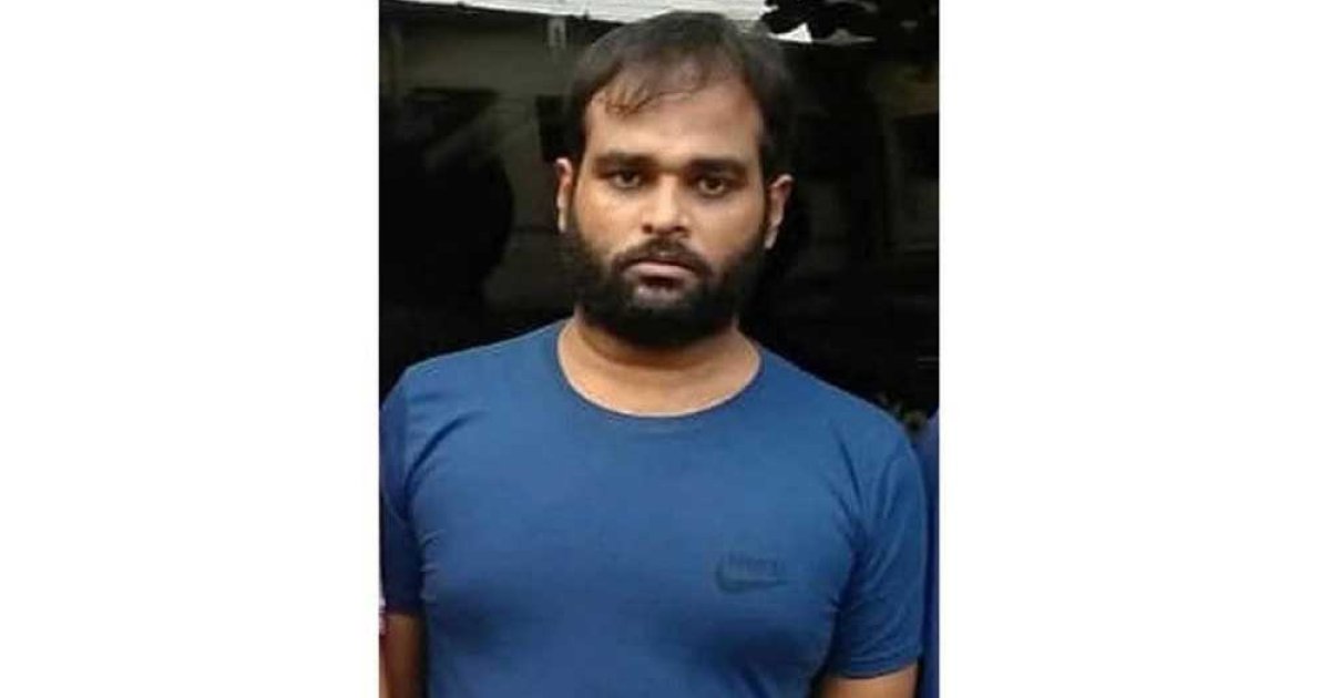 পুলিশের গাড়িতে হামলা চালিয়ে হাতকড়াসহ আসামি ছিনতাই