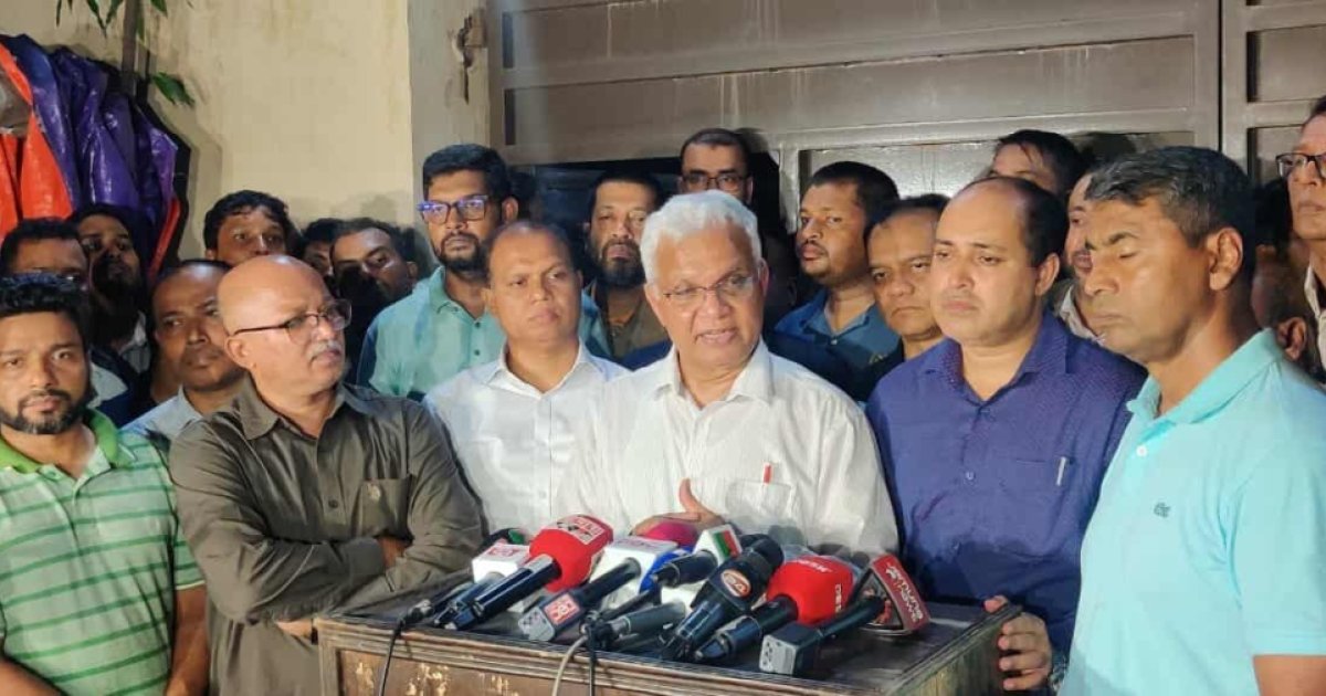 তৎকালীন সরকারের কারণে যথাযথ চিকিৎসা পাননি খালেদা জিয়া: ডা. জাহিদ