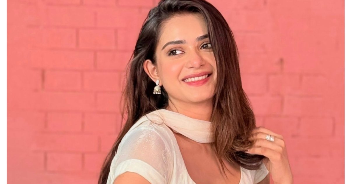 হাতের মুঠোয় নিজের স্বপ্ন