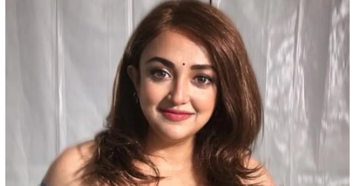 ঘর ভাঙছে মোনালির!