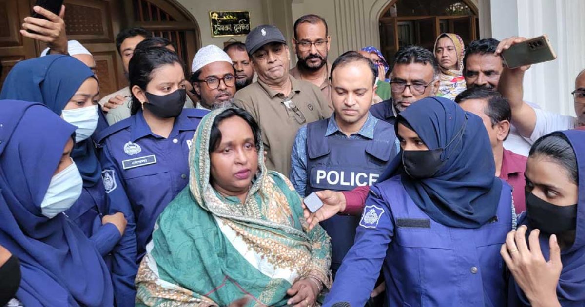 আইভীর জামিনের খবর ফেসবুকে, গুজব দাবি আইনজীবীদের