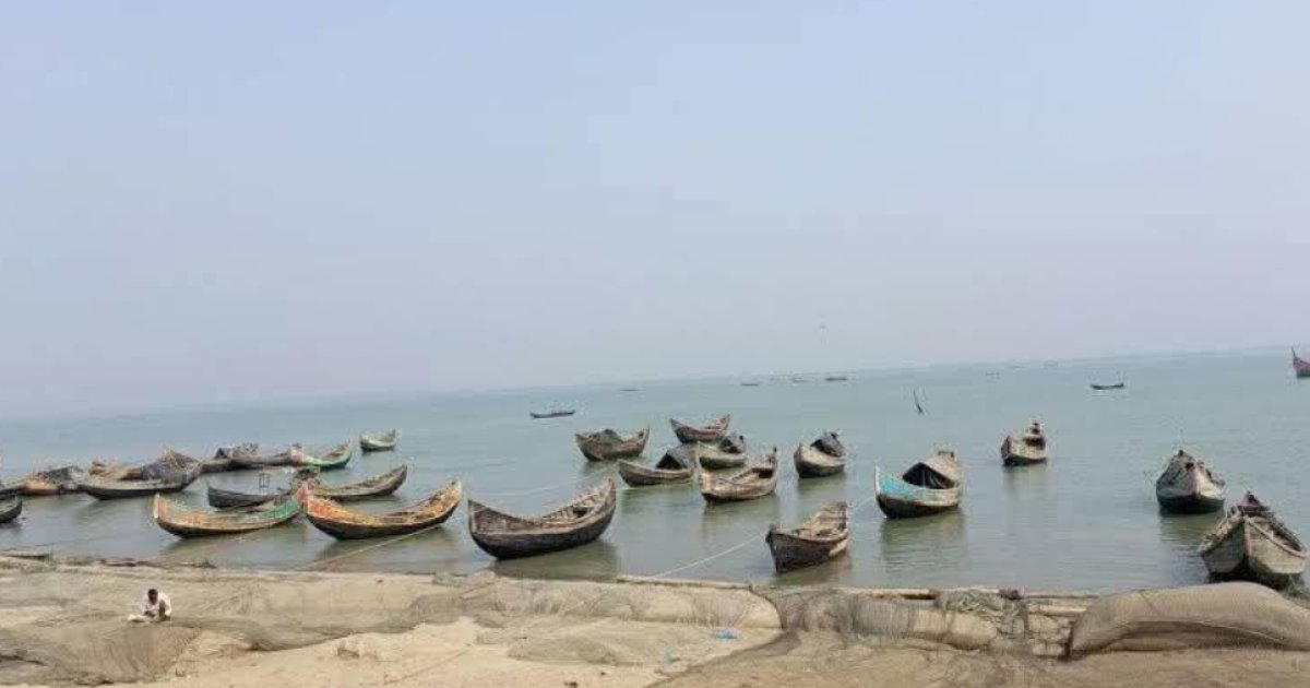 ১৫ জেলেকে ধরে নিয়ে গেছে আরাকান আর্মি