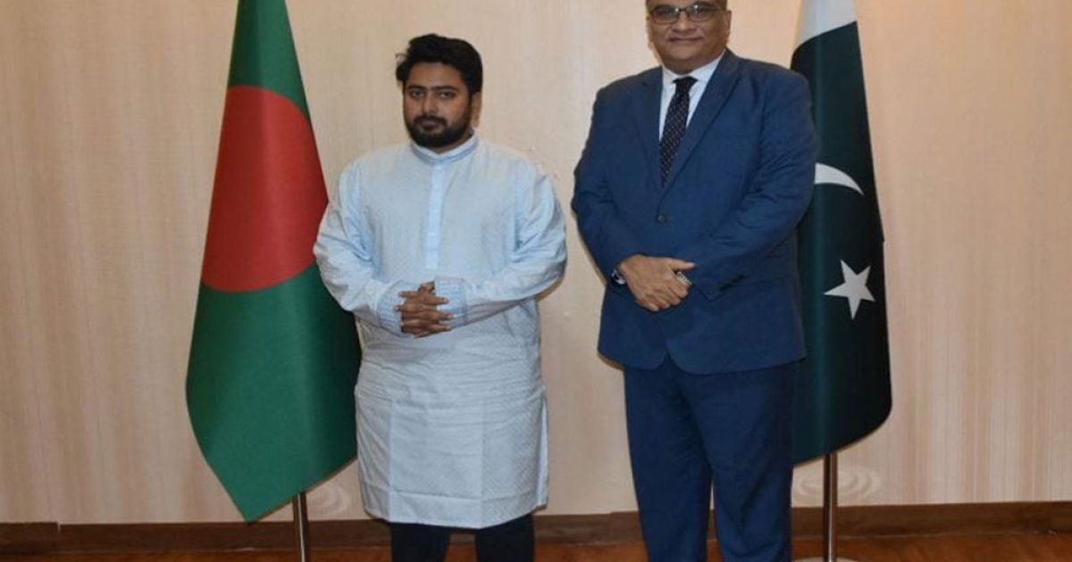 পাকিস্তান হাইকমিশনারের সঙ্গে নাহিদ ইসলামের বৈঠক
