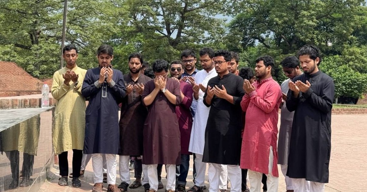 রায়েরবাজারে ৭১’র শহীদদের প্রতি শ্রদ্ধা ডাকসু নেতাদের