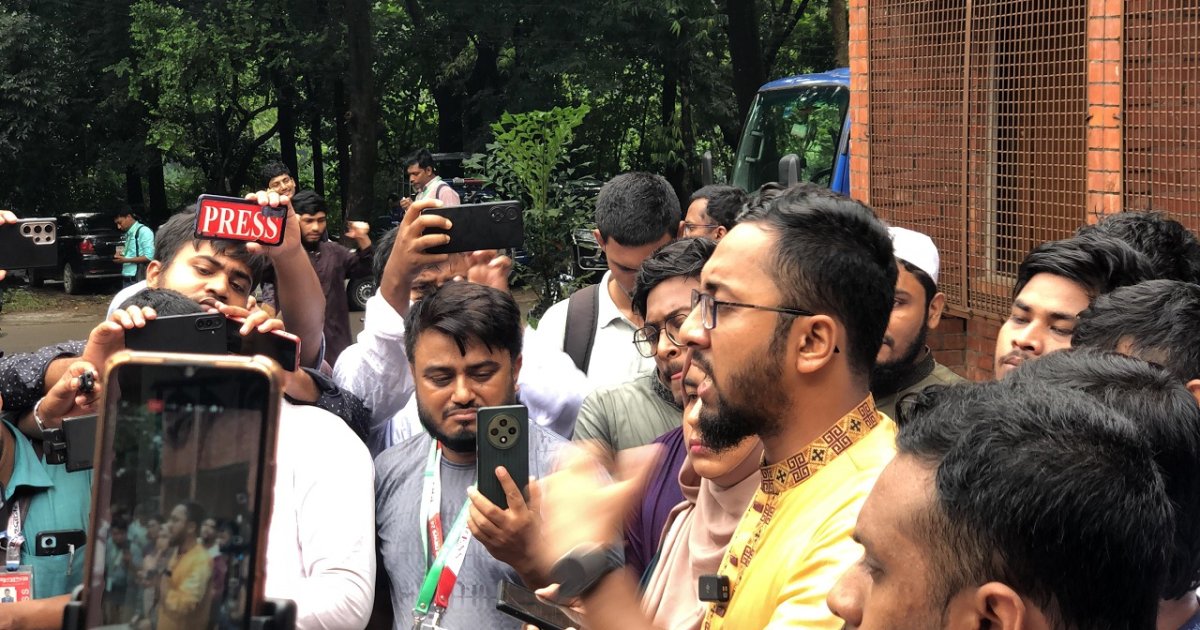 জাকসু নির্বাচন: ছাত্রদলের বিরুদ্ধে কেন্দ্র দখল চেষ্টার অভিযোগ শিবিরের