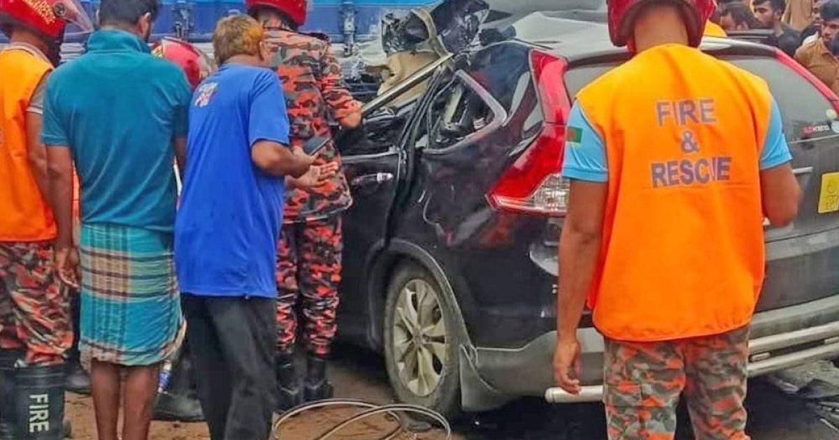 প্রাইভেট কার নিয়ন্ত্রণ হারিয়ে বাবা-মেয়ে নিহত, আহত ৪