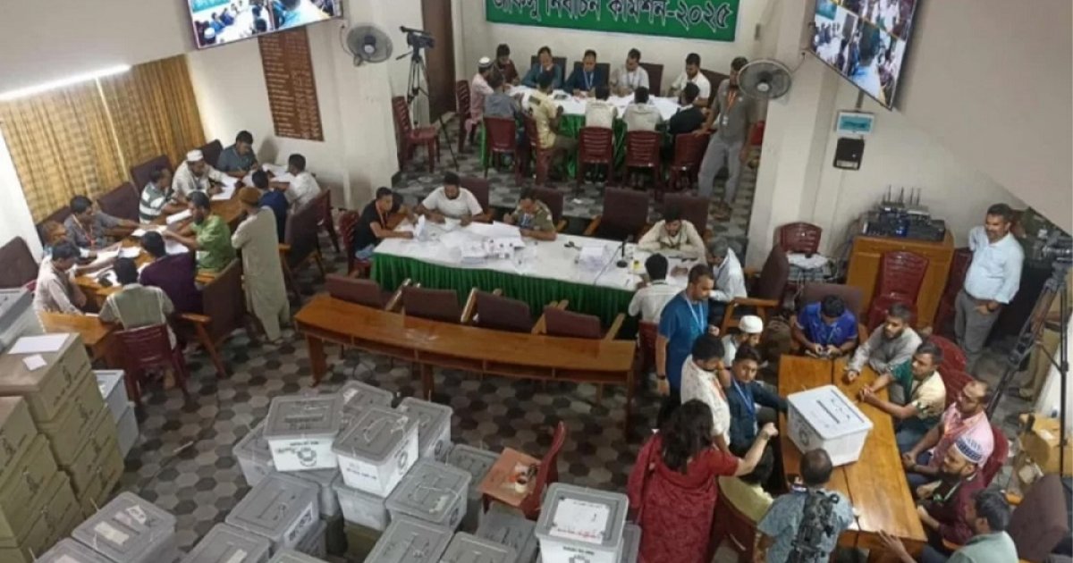 ২১ টির মধ্যে ১৮ হলের ভোট গণনা শেষ