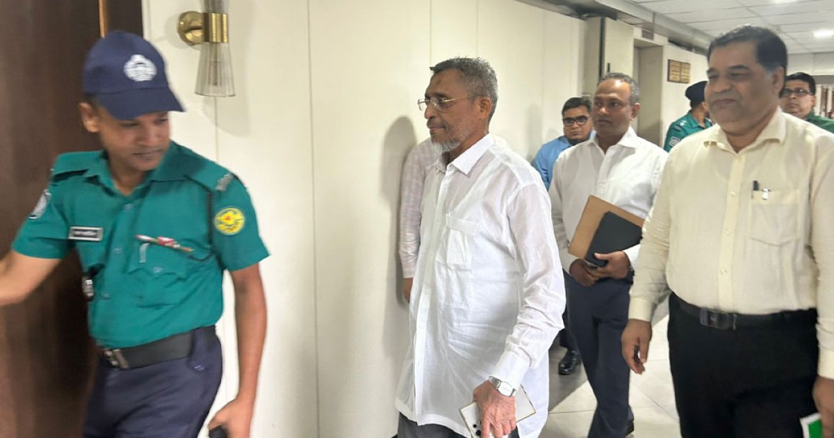 হঠাৎ স্বরাষ্ট্র মন্ত্রণালয়ে লুৎফুজ্জামান বাবর
