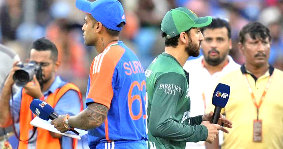 ভারতের বিপক্ষে ব্যাটিংয়ে পাকিস্তান,  টসে হাত মেলালেন না সূর্য-সালমান