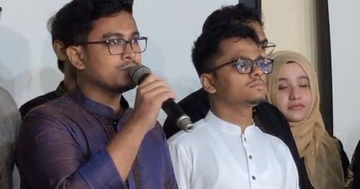 আনুষ্ঠানিকভাবে ডাকসুর দায়িত্ব নিলেন সাদিক কায়েম-ফরহাদরা