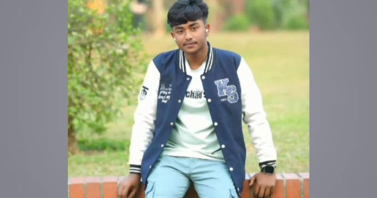 ঢাকা-আরিচা মহাসড়কে বাসের ধাক্কায় শিক্ষার্থী নিহত