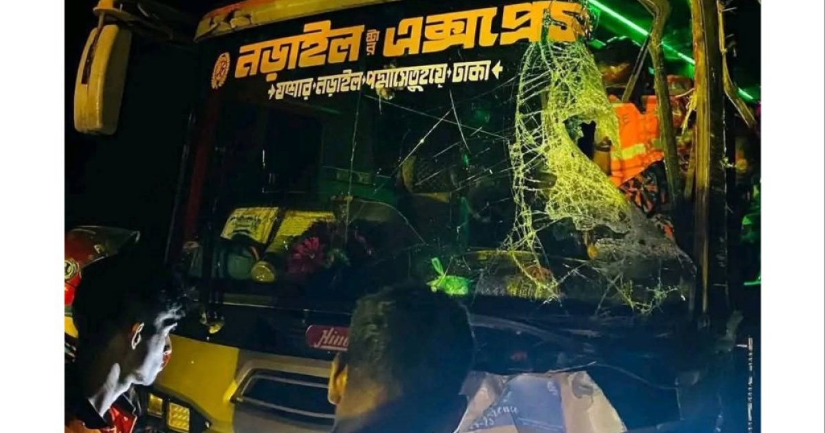 যশোরে দুটি সড়ক দুর্ঘটনায় নিহত ৪