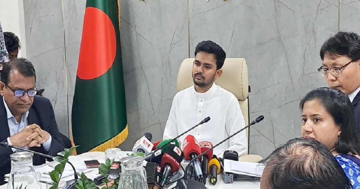 চিকিৎসায় সিঙ্গাপুরে স্বাস্থ্য উপদেষ্টা, বিষয়টি মানবিক বললেন আসিফ