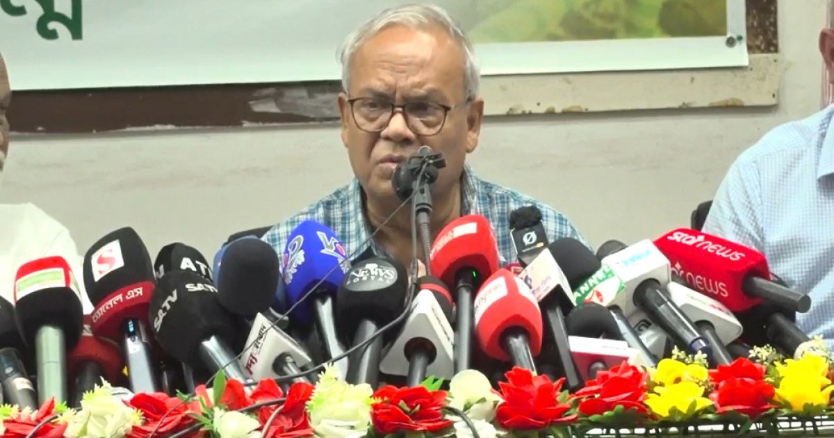 বিশ্ববিদ্যালয় এতিমখানা নয়, খাট দিয়ে ফলাও করে প্রচার চালাবে