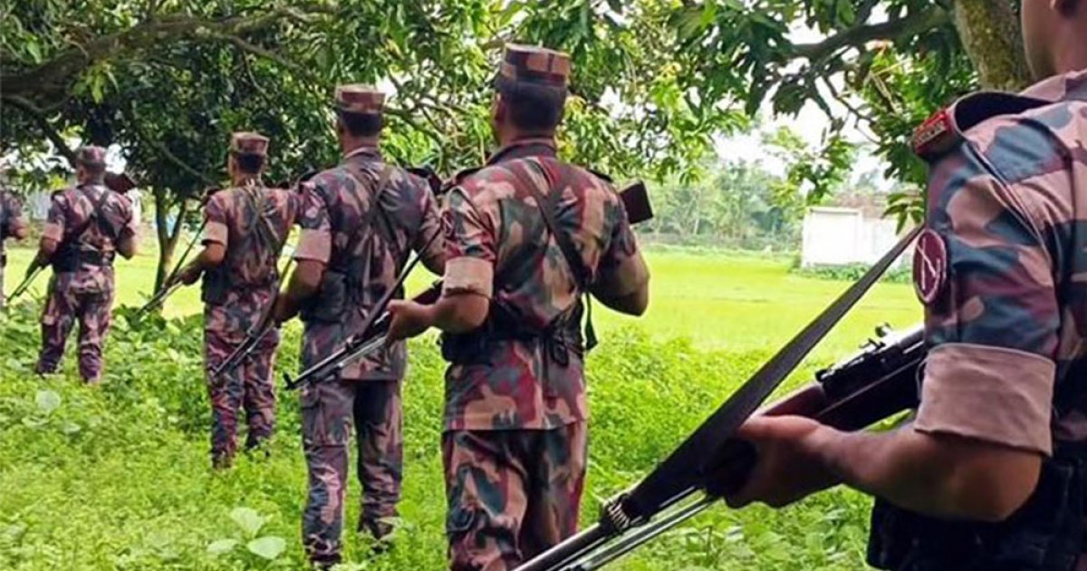টেকনাফে যৌথ অভিযানে শতাধিক ভুক্তভোগীকে উদ্ধার