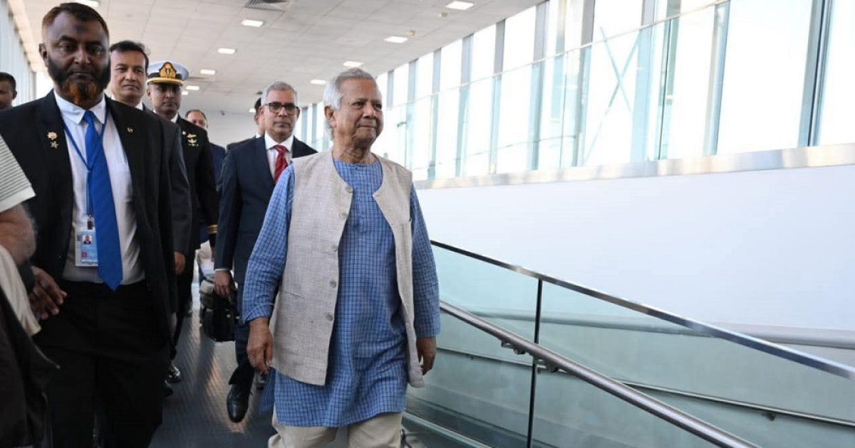 সফরসঙ্গীসহ নিউইয়র্ক পৌঁছেছেন প্রধান উপদেষ্টা
