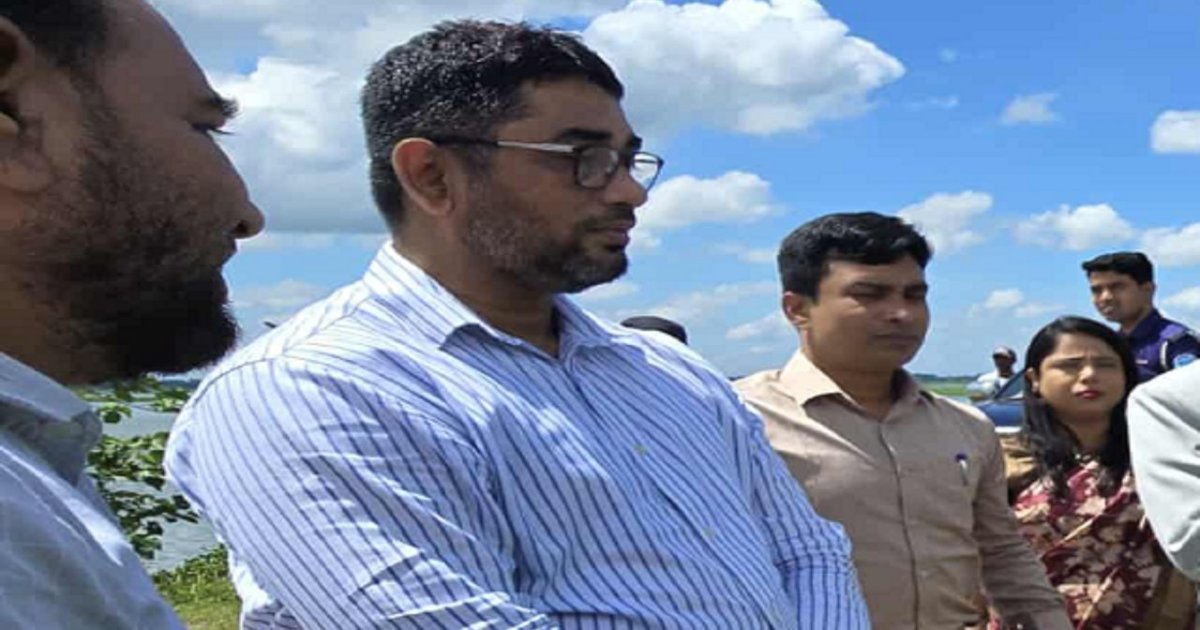 আমরা বালু সন্ত্রাসীদের বিরুদ্ধে যুদ্ধ ঘোষণা করেছি: চট্টগ্রামের বিভাগীয় কমিশনার