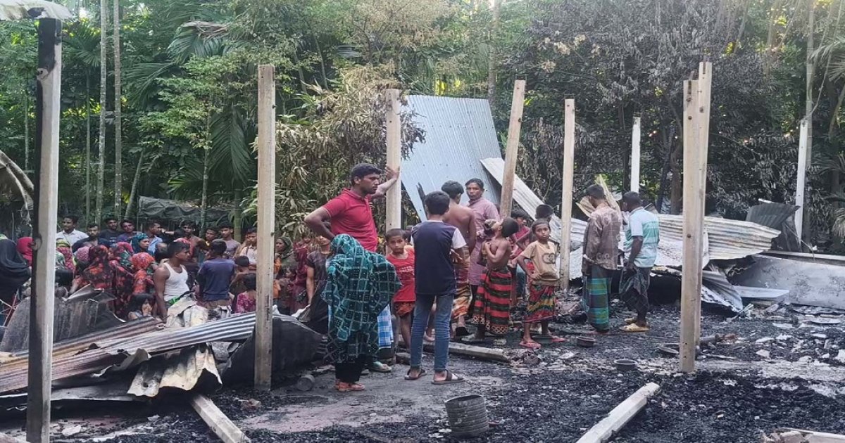 লক্ষ্মীপুরে শ্রমিকদলের কর্মীদের আগুনে পুড়লো প্রবাসীর ঘর
