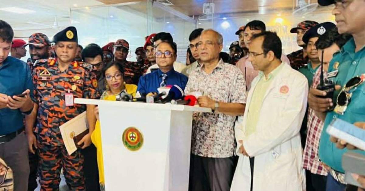 দগ্ধ ৩ ফায়ারকর্মীকে চিকিৎসা সহায়তার আশ্বাস স্বরাষ্ট্র উপদেষ্টার