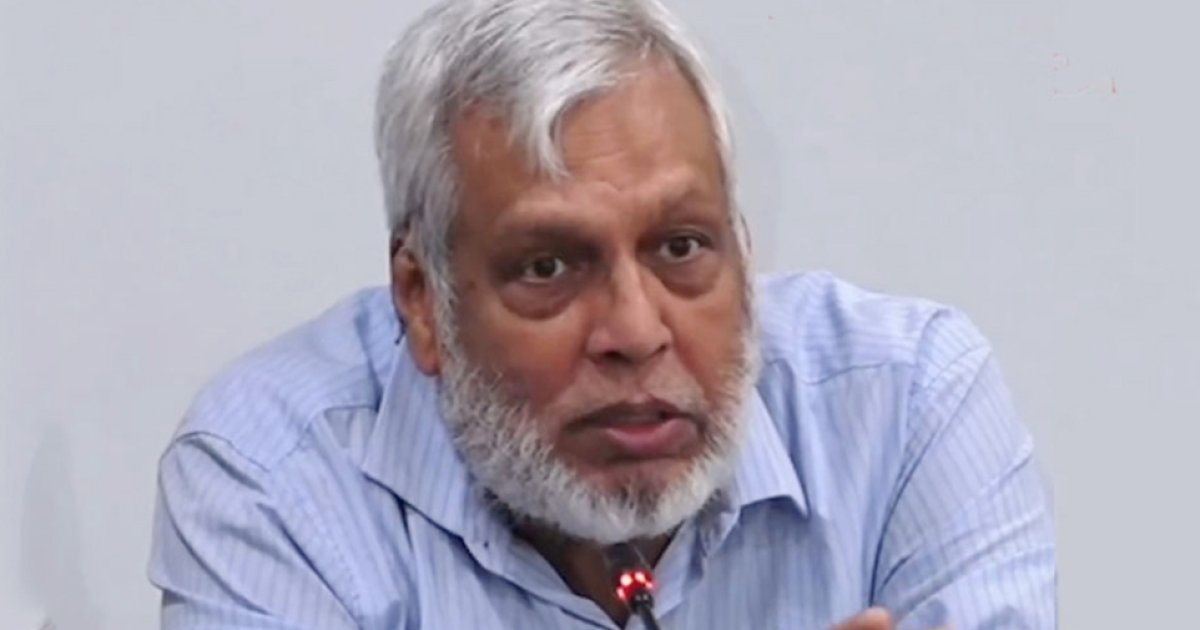 ড্রাইভিং স্কুল অর্ন্তভুক্তির দাবিতে সড়ক উপদেষ্টাকে স্বারকলিপি