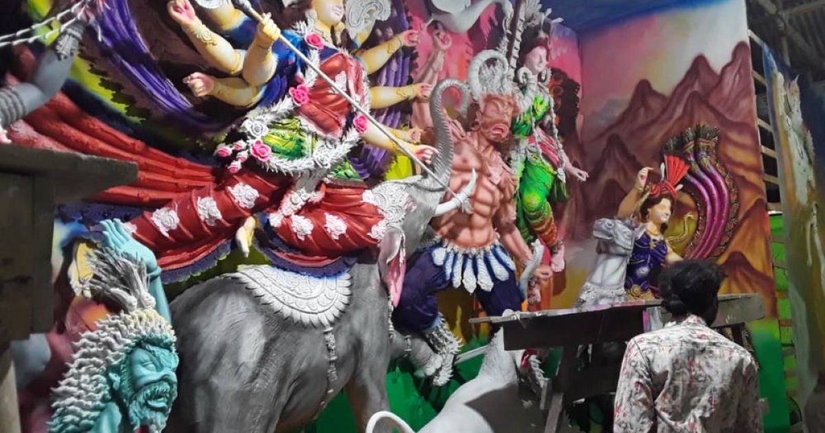 গত বছরে চেয়ে সংখ্যা বেড়ে এবার মির্জাপুরে ২৫৮ মণ্ডপে দুর্গাপূজা