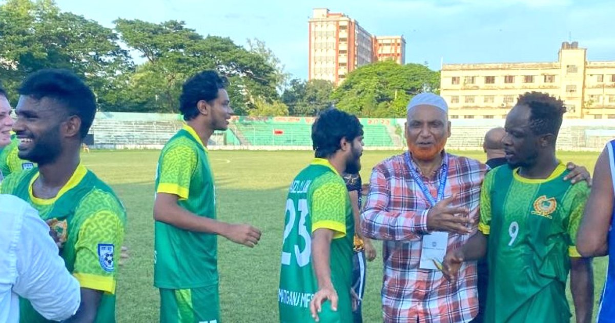 ১০ জনের রহমতগঞ্জকে হারাতে পারলো না রানার্সআপ আবাহনী