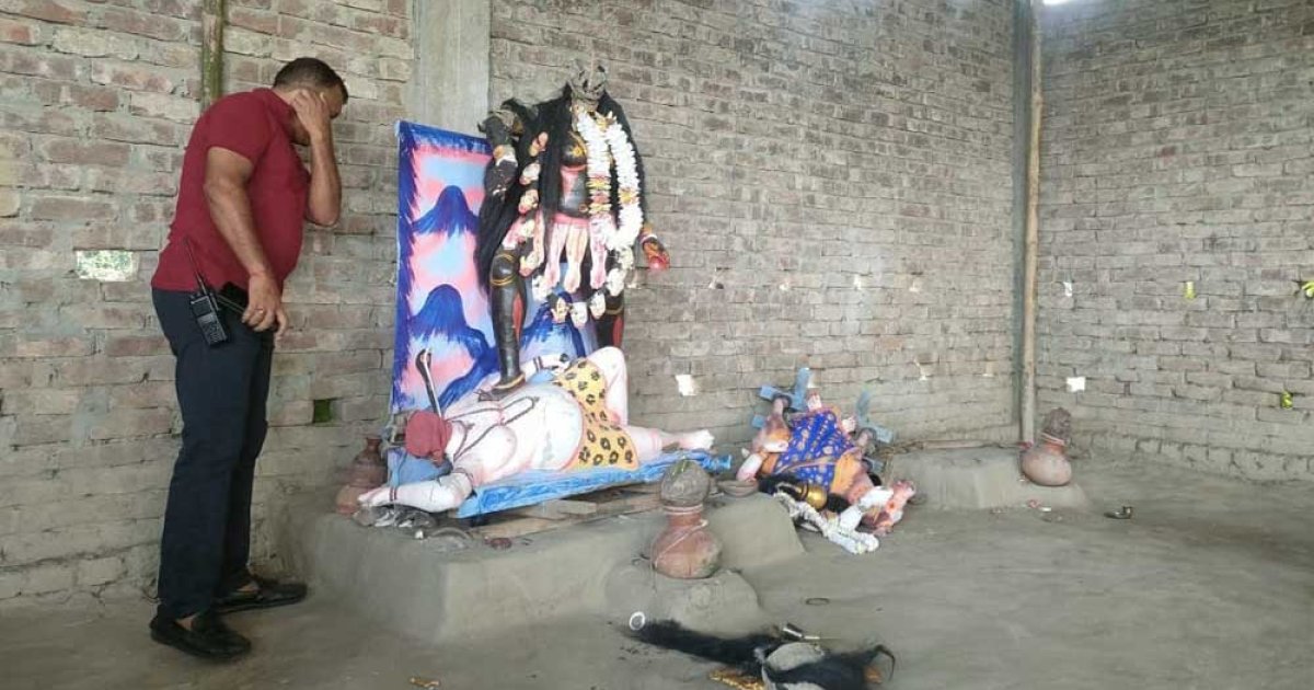 শিবালয়ে কালীমন্দিরে মূর্তি ভাঙচুর