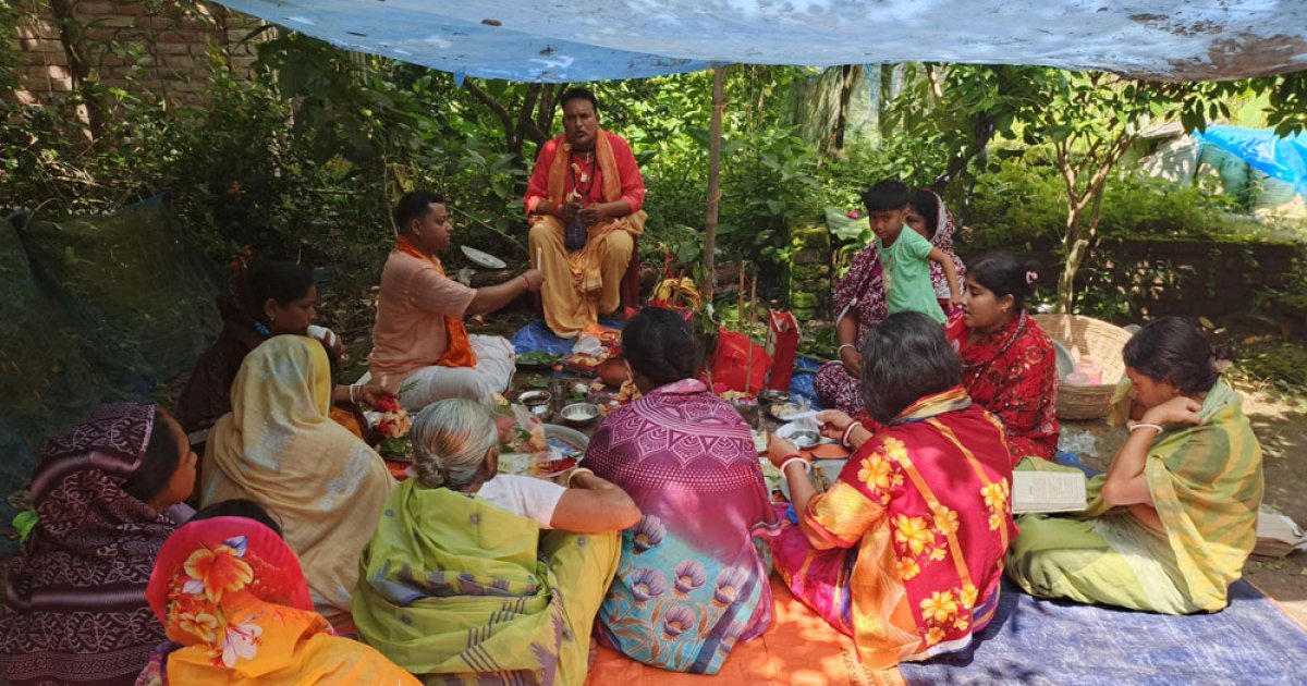 সাতক্ষীরার মণ্ডপে মন্ডপে মহাষষ্ঠীর আয়োজন