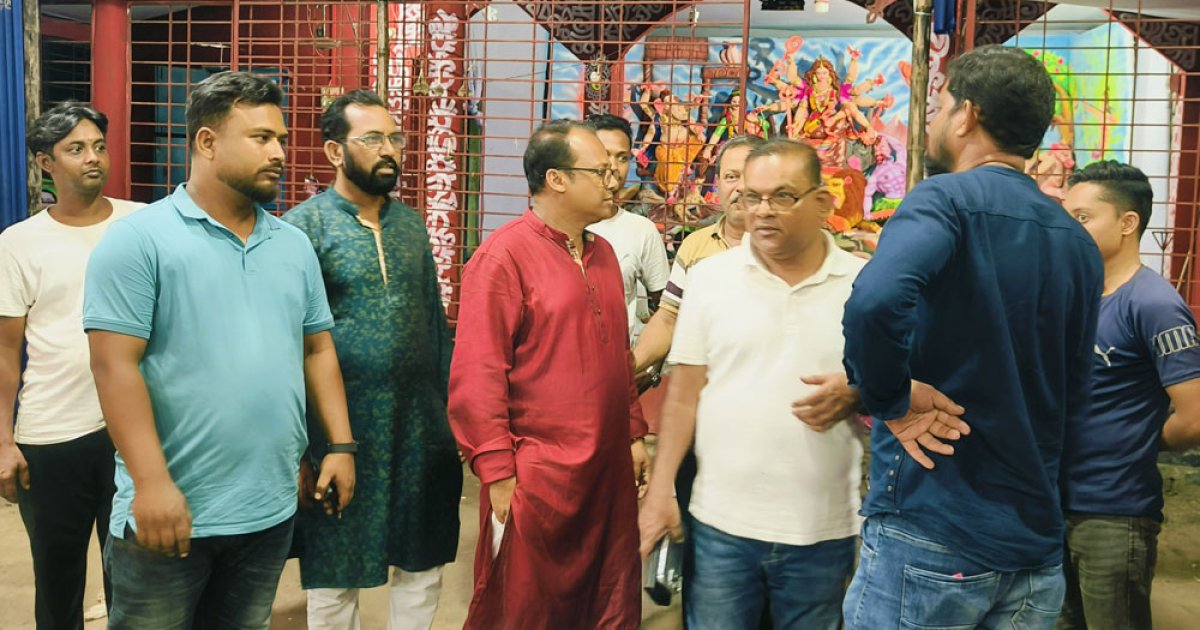 সিংড়ায় পূজামণ্ডপ পরিদর্শনে বিএনপি নেতা দাউদার মাহমুদ