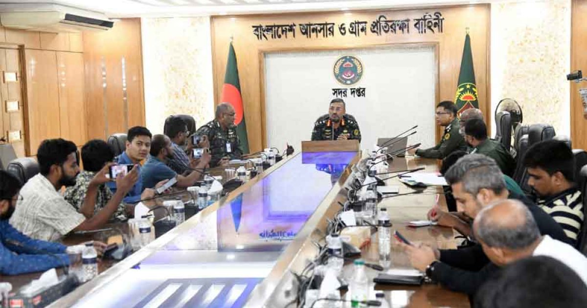 দুর্গাপূজায় ২ লক্ষাধিক আনসার-ভিডিপি মোতায়েন, প্রযুক্তিতে নিরাপত্তার নতুন অধ্যায়