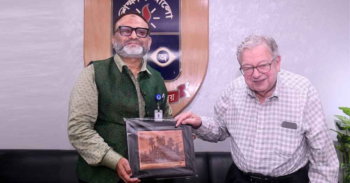 শিক্ষা-গবেষণায় আধুনিকায়ন, ঢাবি উপাচার্যের সঙ্গে অক্সফোর্ড অধ্যাপকের আলোচনা