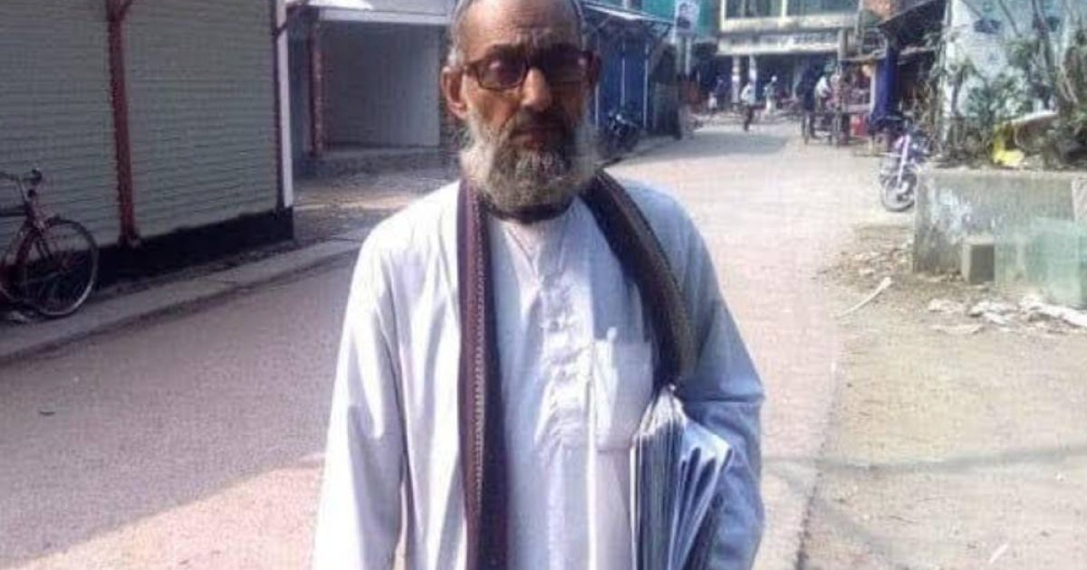 ৩০ বছর গান গেয়ে পত্রিকা বিক্রেতা আব্দুল গফফার মারা গেছেন