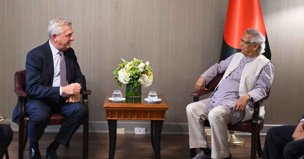 জাতিসংঘ শরণার্থী প্রধান ও মিয়ানমার বিষয়ক দূতের সঙ্গে ড. ইউনূসের বৈঠক