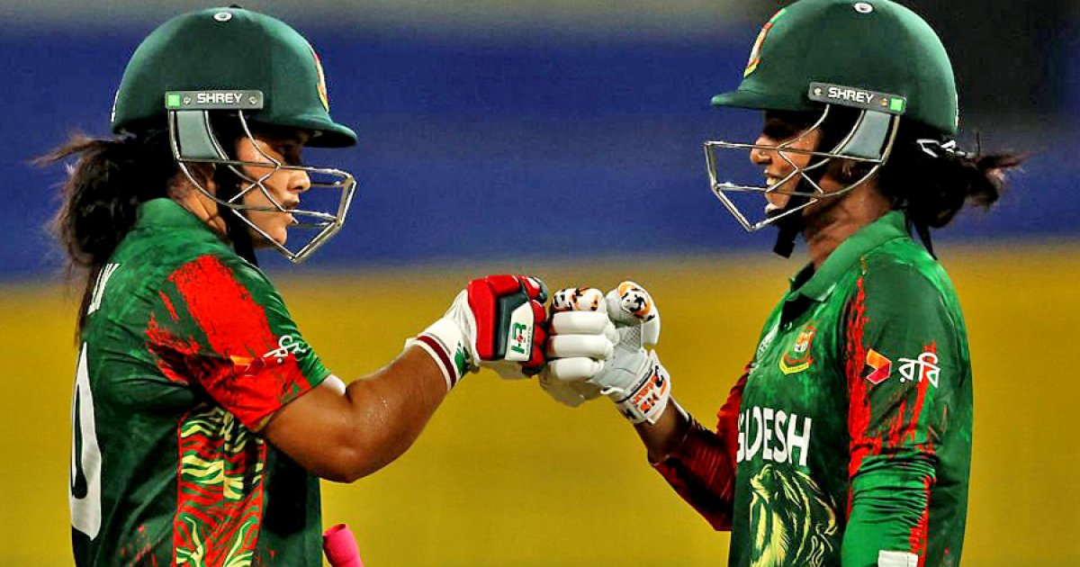 পাকিস্তানকে উড়িয়ে দিয়ে বিশ্বকাপ শুরু জ্যোতিদের