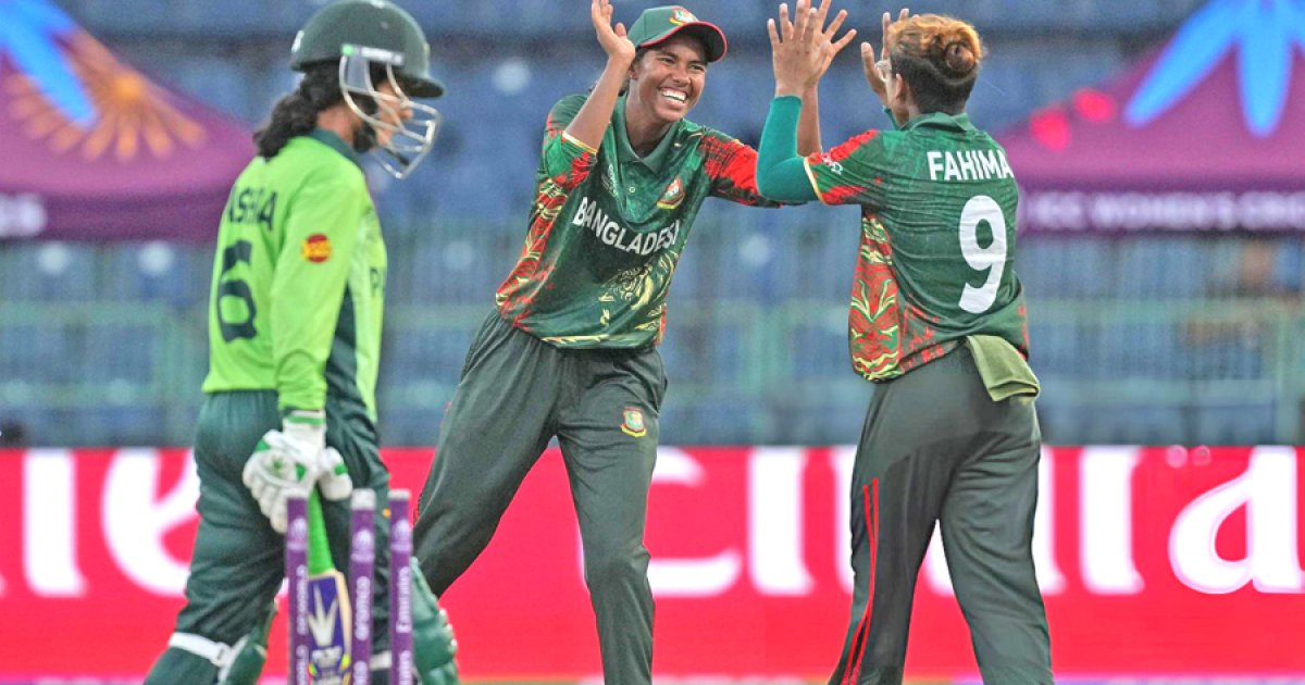স্বর্ণার হাত ধরে ৫২ বছর পর বিশ্বকাপে হিট উইকেট