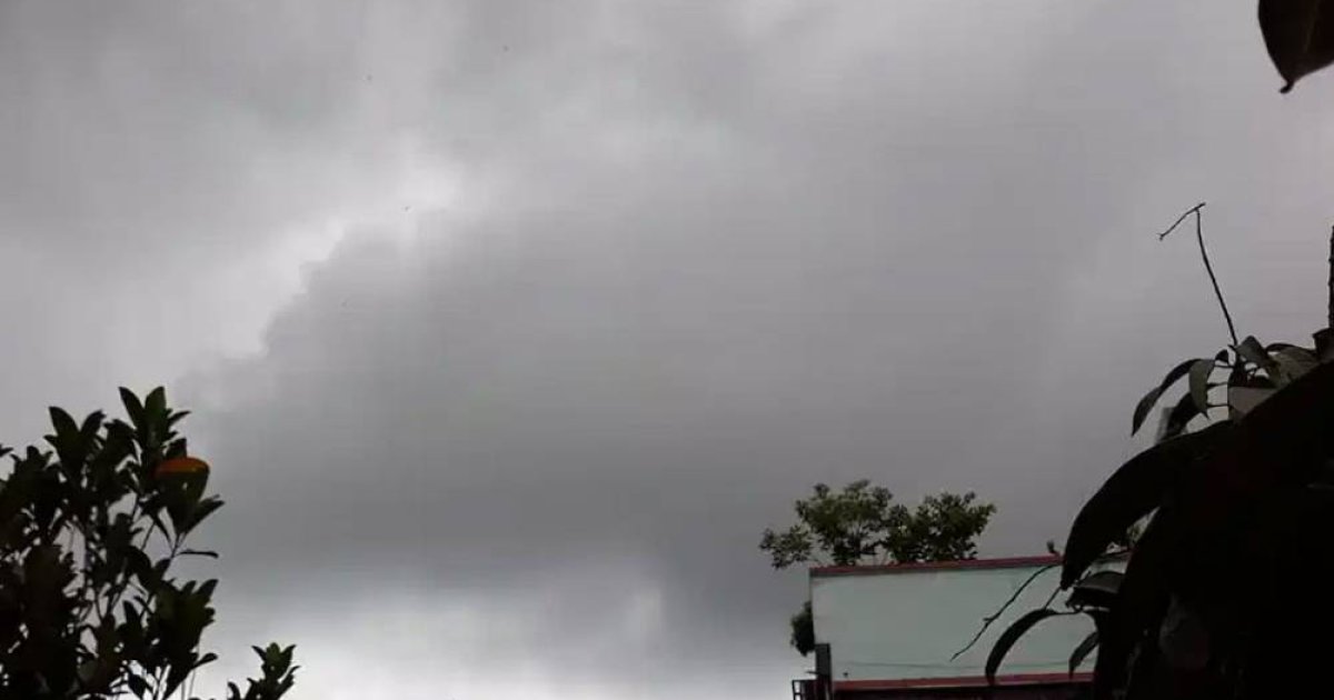ঢাকার আকাশ মেঘলা, আজও থাকছে বৃষ্টির পূর্বাভাস