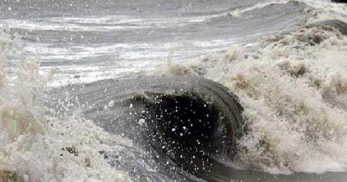সমুদ্রবন্দর থেকে সতর্কসংকেত প্রত্যাহার