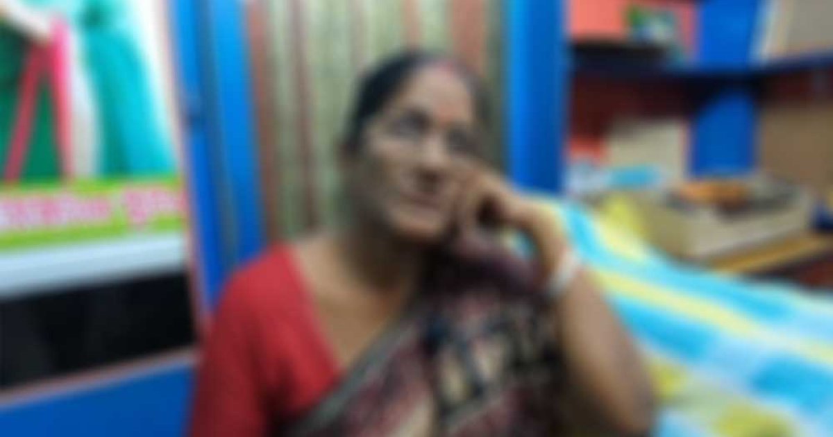 থানার সামনে অজ্ঞান পার্টির খপ্পরে নারী
