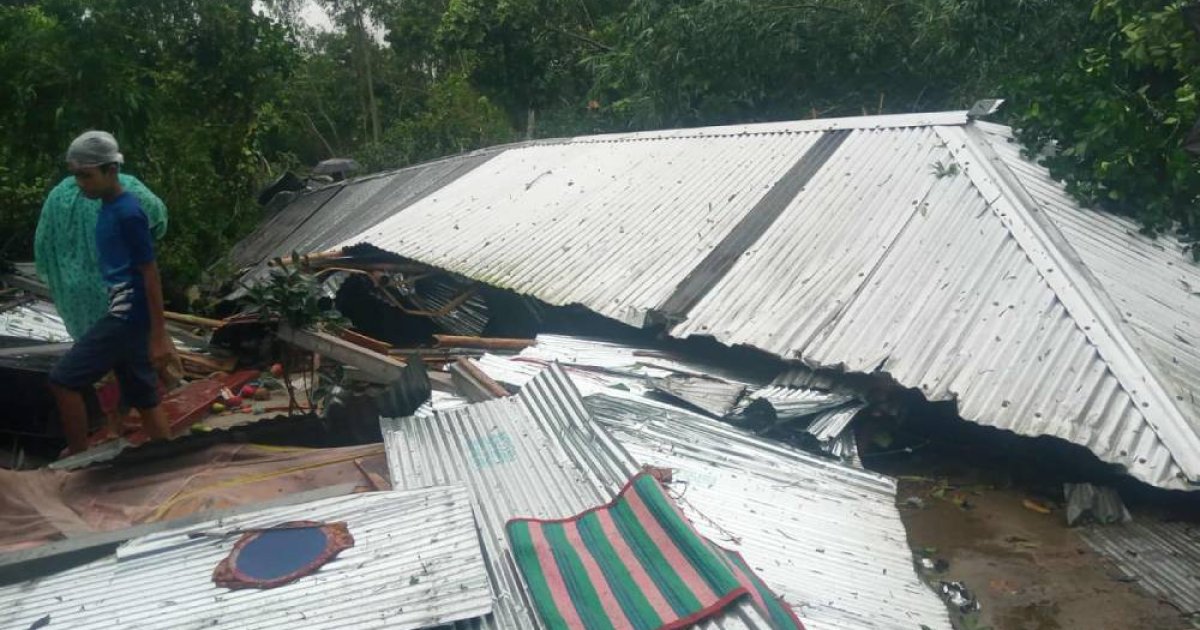 হঠাৎ ঝড়ে লণ্ডভণ্ড লালমনিরহাটের কয়েকটি গ্রাম, আহত ৩