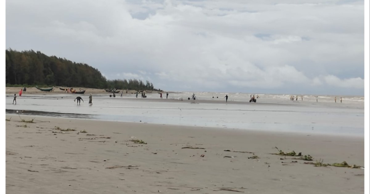 গঙ্গামতি সৈকতে ভেসে এল অজ্ঞাত যুবকের মরদেহ